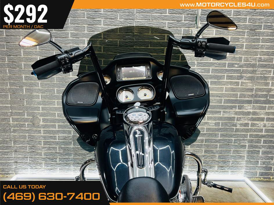 Road Glide®