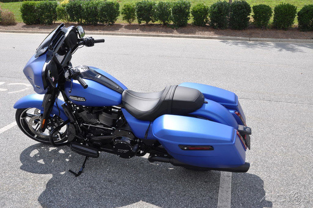 Street Glide®
